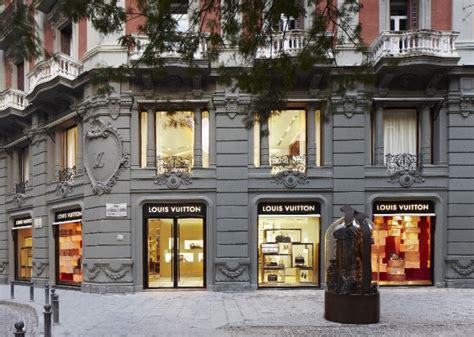 Louis Vuitton Napoli Store in Napoli, Italia 